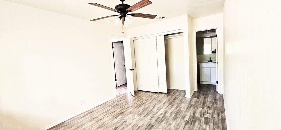 Building Photo - 1403 Churing Dr