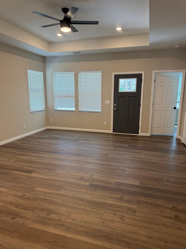 Building Photo - 3919 Crane St