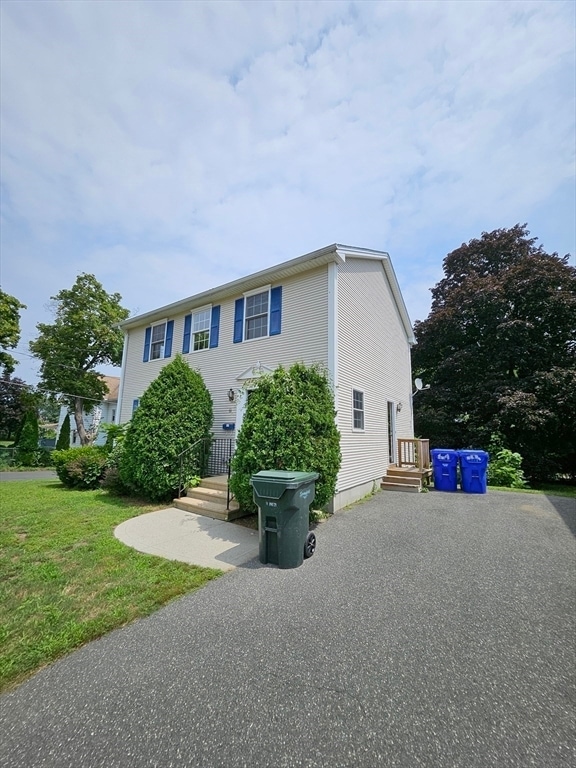 Building Photo - 61 Lawe St