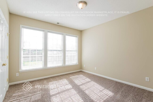 Building Photo - 1609 Heyford Cir NW