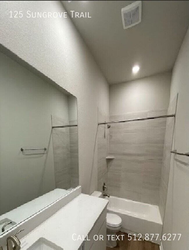 Building Photo - 125 Sungrove Trail-