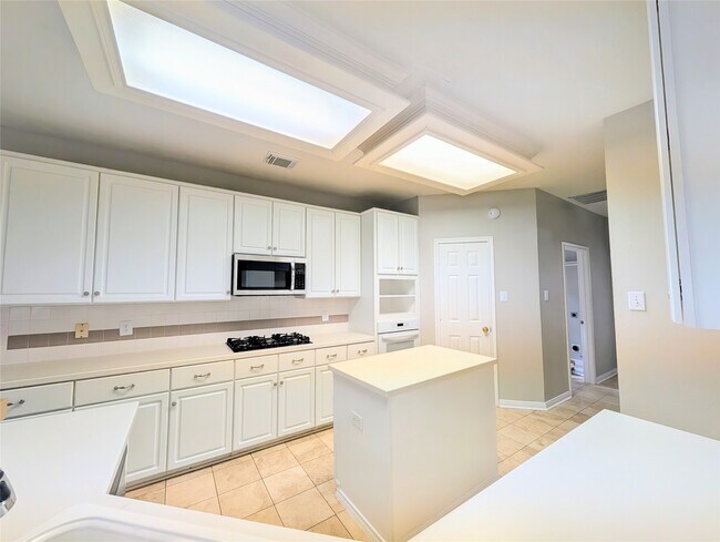 Building Photo - 8803 Wheatland Dr