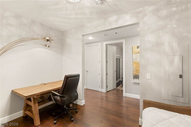 Building Photo - 4575 Dean Martin Dr