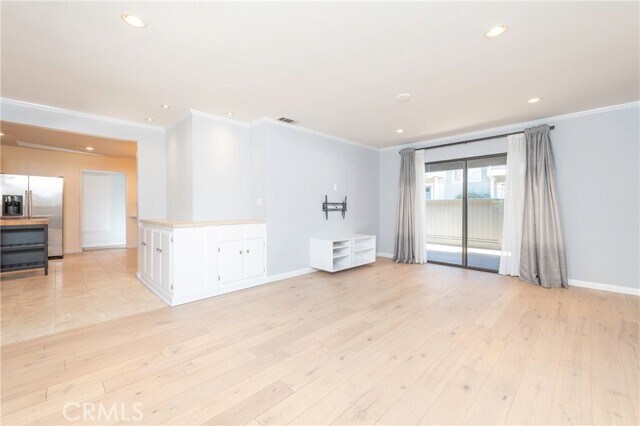 Building Photo - 2306 Ruhland Ave