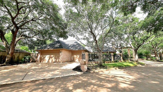 Building Photo - 19823 Sunbridge Ln