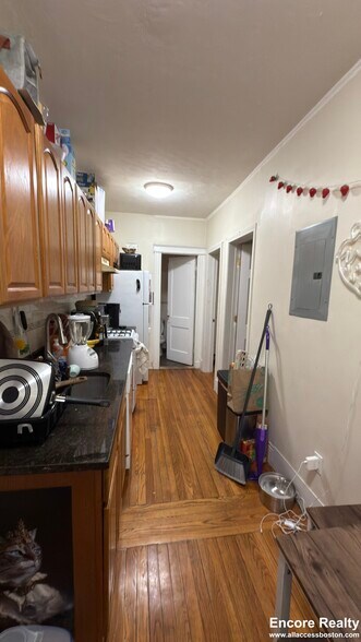 Building Photo - 58 Queensberry St