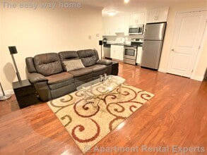 Building Photo - 6 Blair Pl