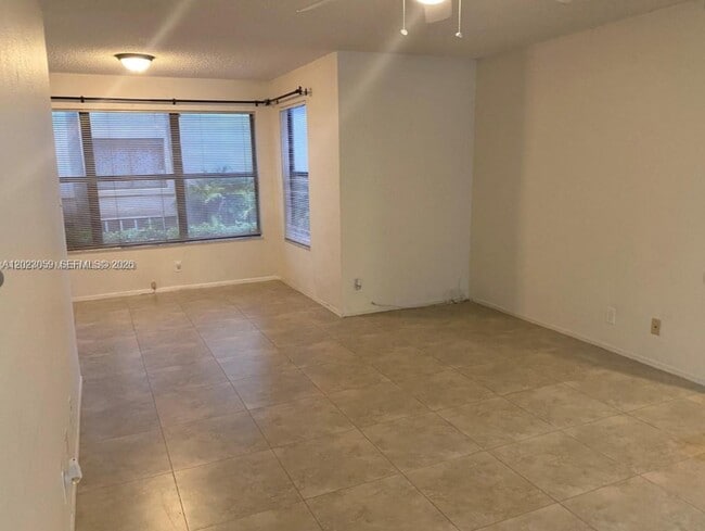 Building Photo - 2946 S University Dr