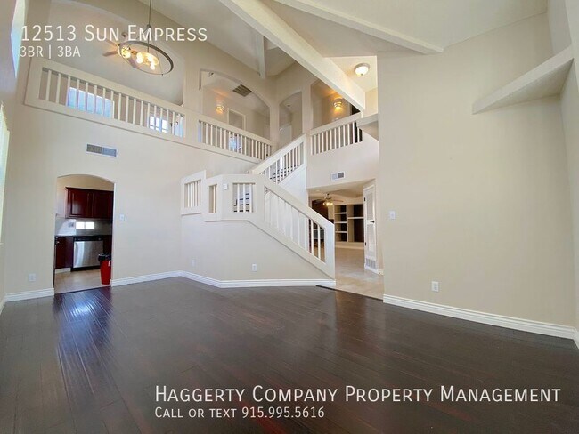 Building Photo - East El Paso 3 bed Refrig A/C with Loft an...