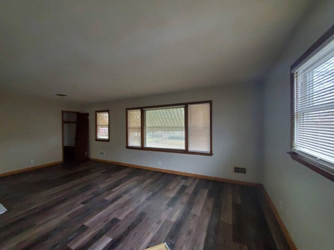 Building Photo - 4054 N 85th St