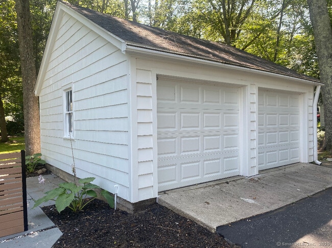 Building Photo - 101 Cow Hill Rd