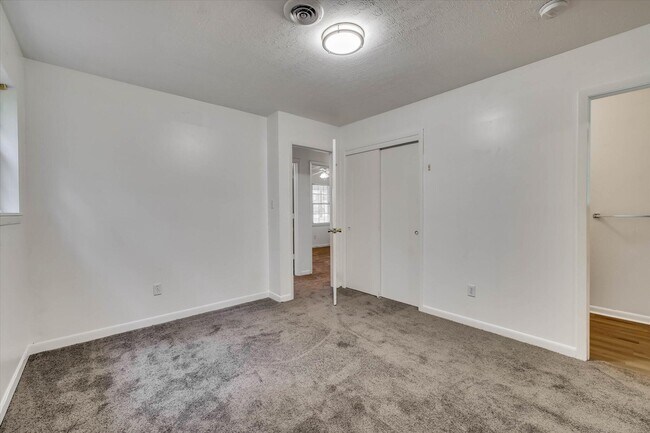 Building Photo - 2307 Hardwick Rd