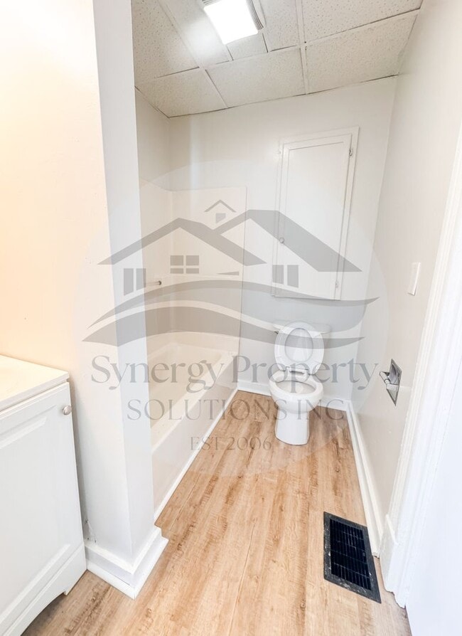 Building Photo - Shelby Home