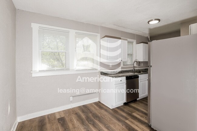 Building Photo - 3943 N 40th St