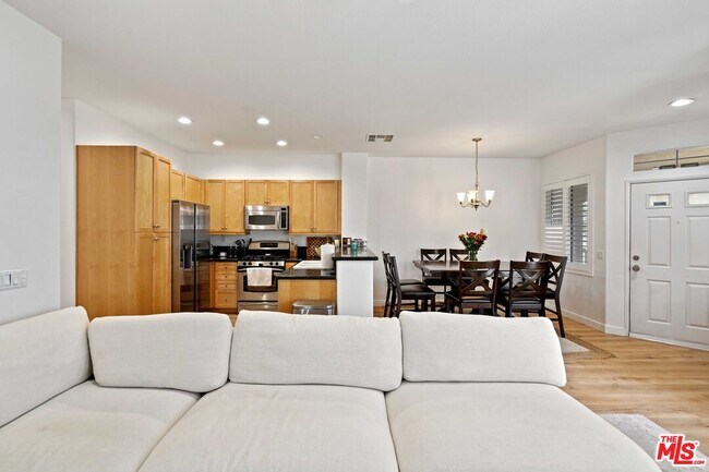 Building Photo - 17969 Lost Canyon Rd