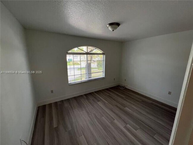 Building Photo - 15434 SW 168th Terrace