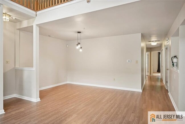 Building Photo - 624 Brickhouse Rd