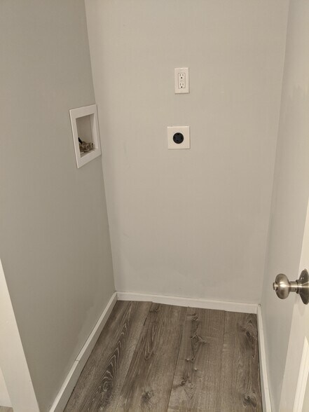 Building Photo - 212 Wareham St