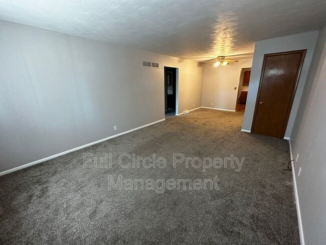 Building Photo - 9816 Linden Ave