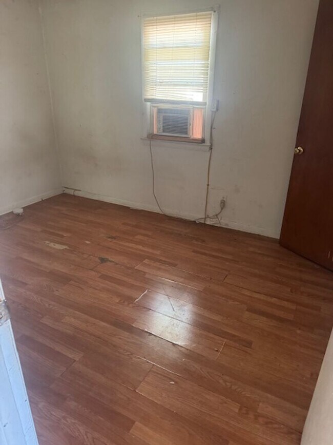Building Photo - Owner Financing / Easy Path To Being A Homeowner