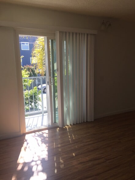 Building Photo - 2516 Pacific Ave