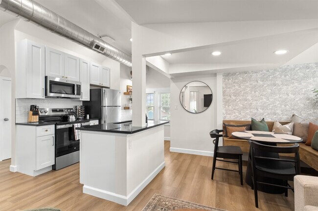 Building Photo - 221 Ardmore Dr