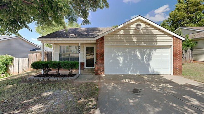 Building Photo - 1117 Cedarcrest St