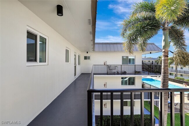 Building Photo - 766 Central Ave