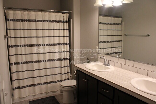 Building Photo - 2511 Brodie Ln