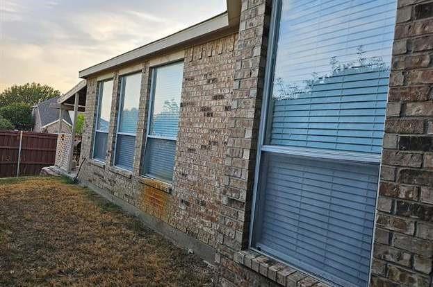 Building Photo - 215 Lairds Dr