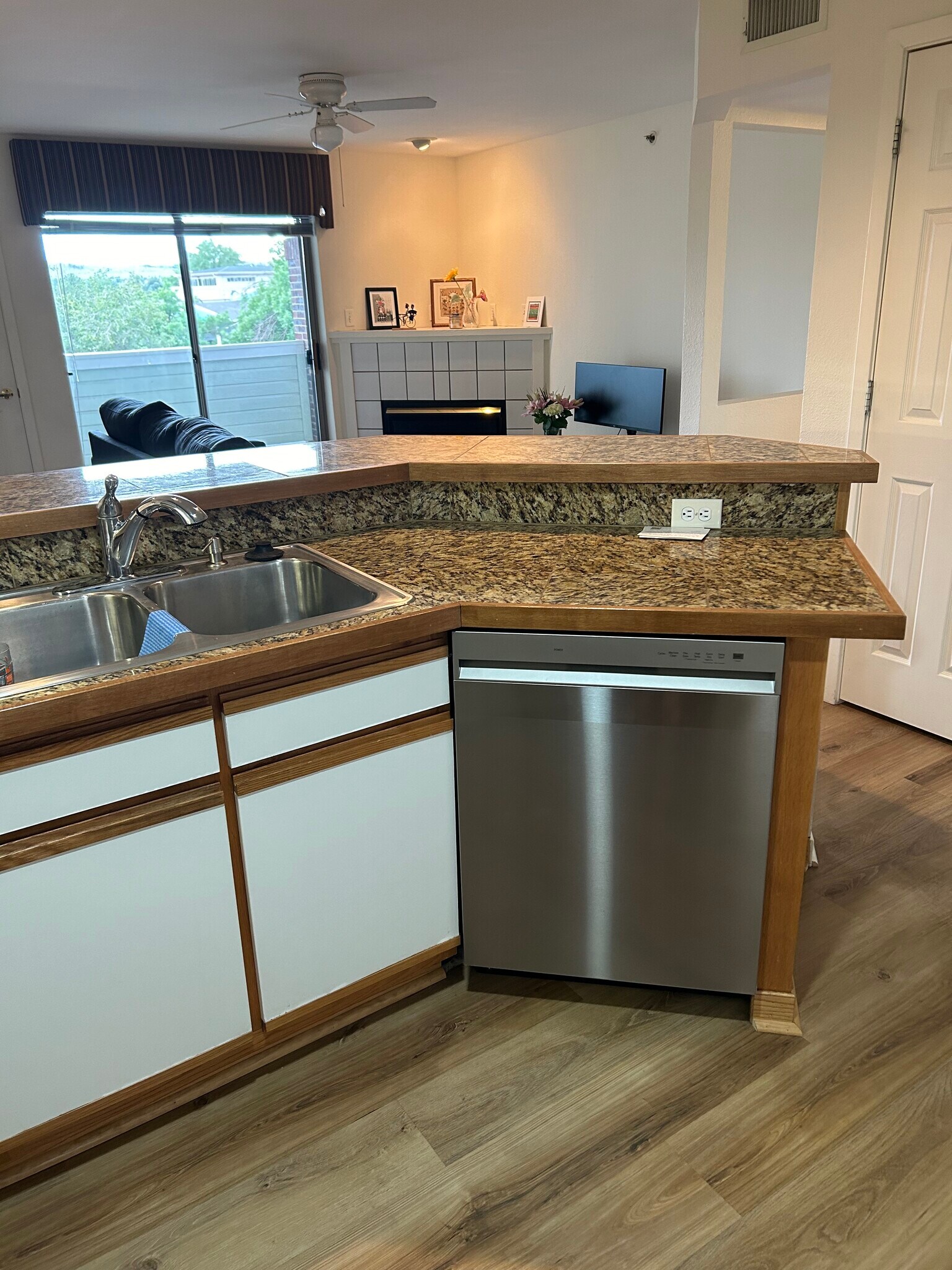 Building Photo - 33 S Boulder Cir