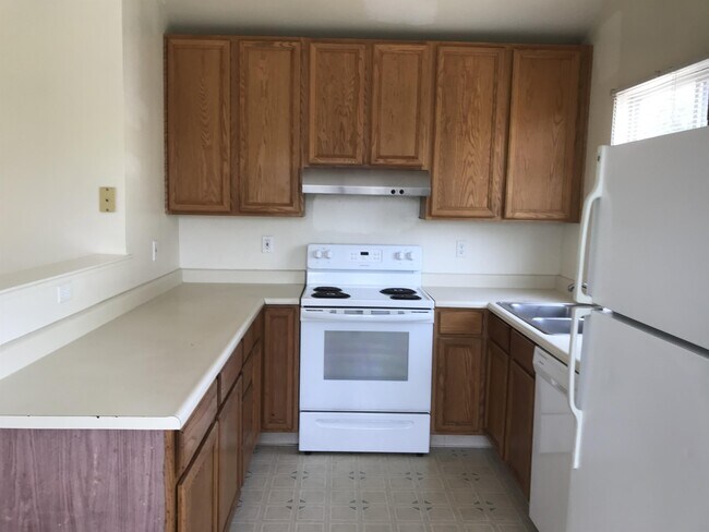 Building Photo - 126 Walti St