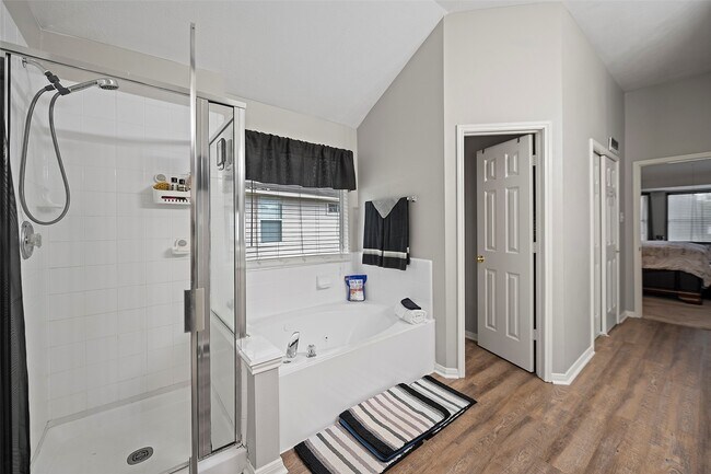 Building Photo - 20907 Wind Field Ln