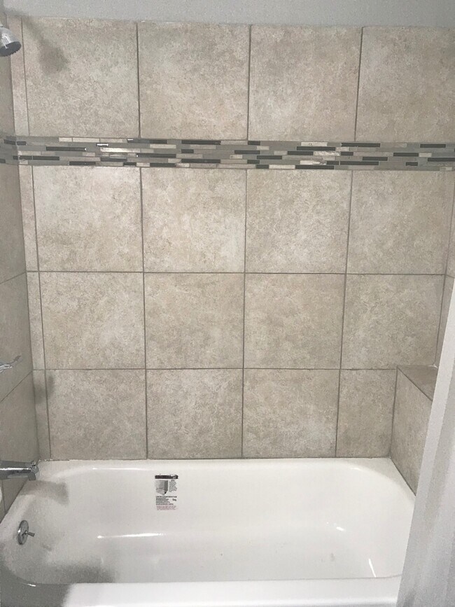 Building Photo - 211-211 Blake St