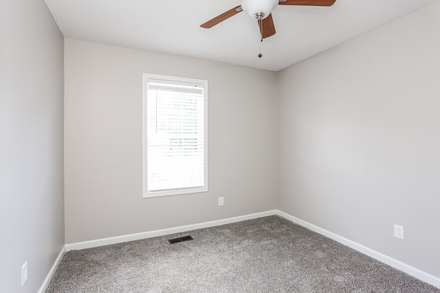 Building Photo - 639 Sheffield Ct