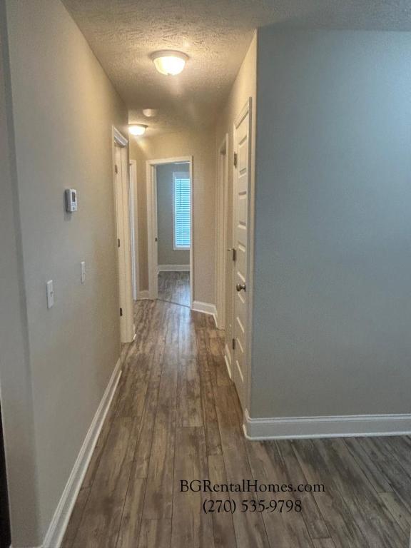 Building Photo - 506 Labrador Dr