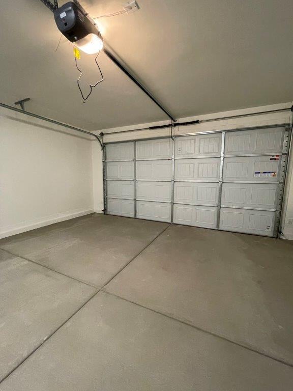 Building Photo - 3031 W Estes Way