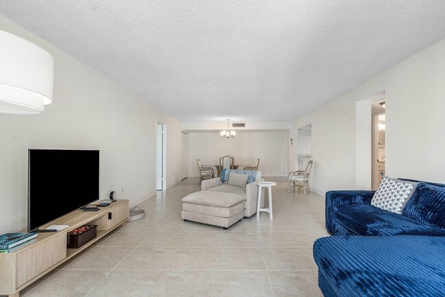 Building Photo - 3460 S Ocean Blvd