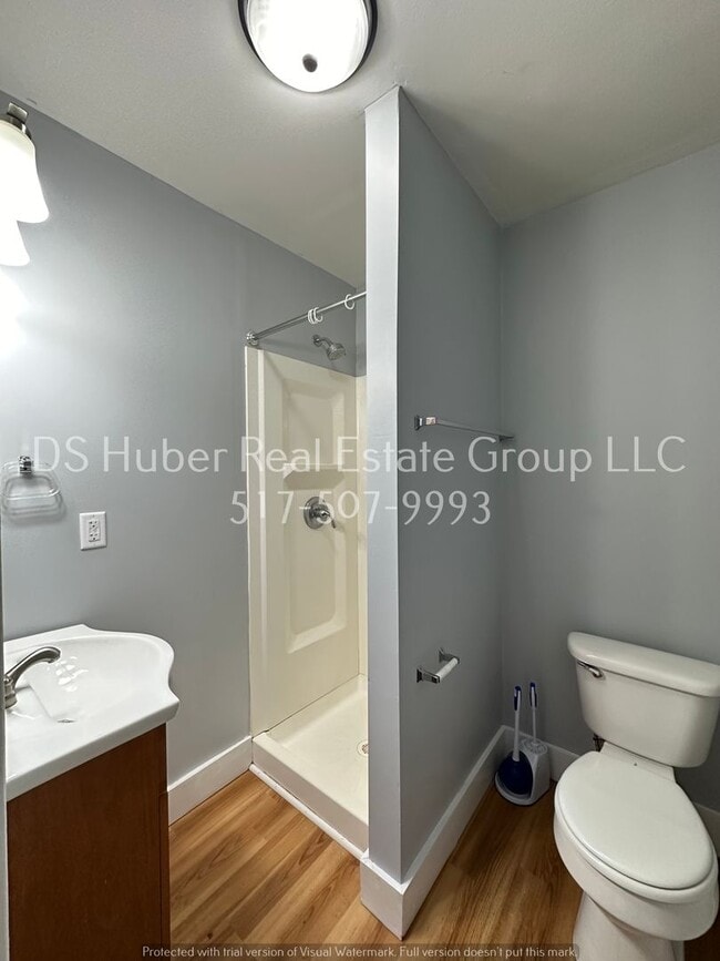 Building Photo - 2208 Marcus-