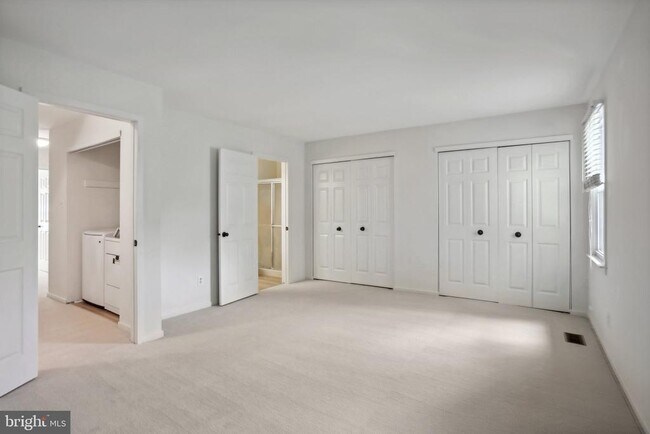 Building Photo - 3202 Eaton Ct
