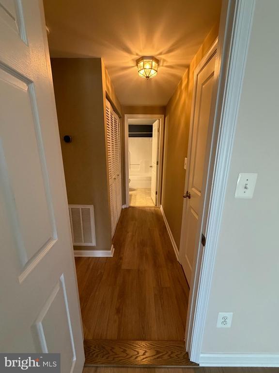 Building Photo - 2407 Saratoga Ave