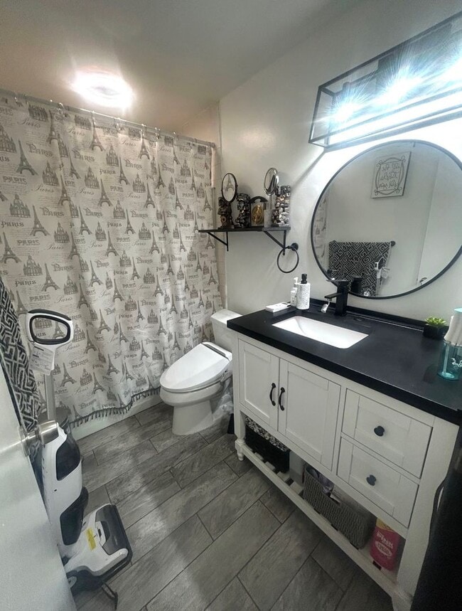 Building Photo - 2 Bed / 2 Bath Unit with Yard & Parking – El Cajon