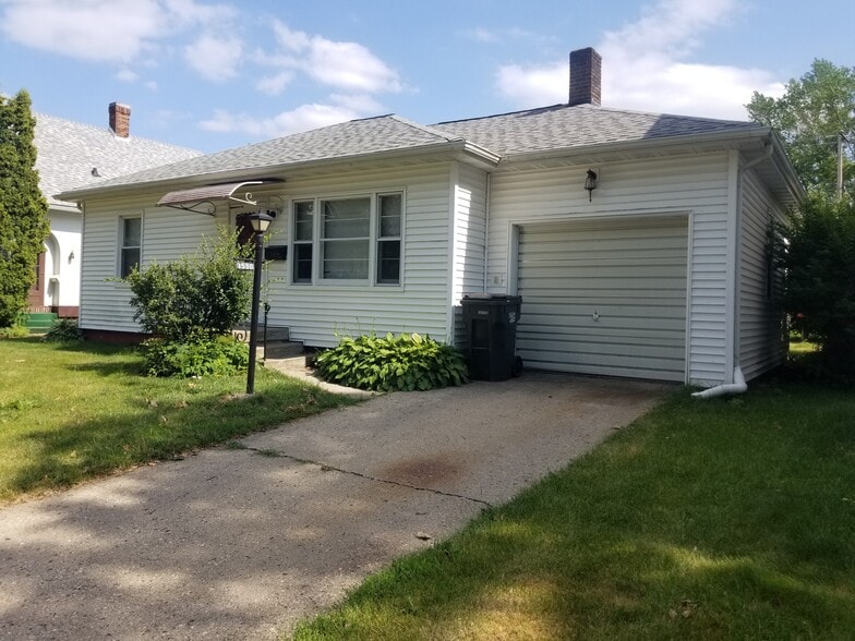 Street view of house - 1530 2nd St