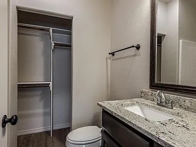 Building Photo - 910 Fairview Ave