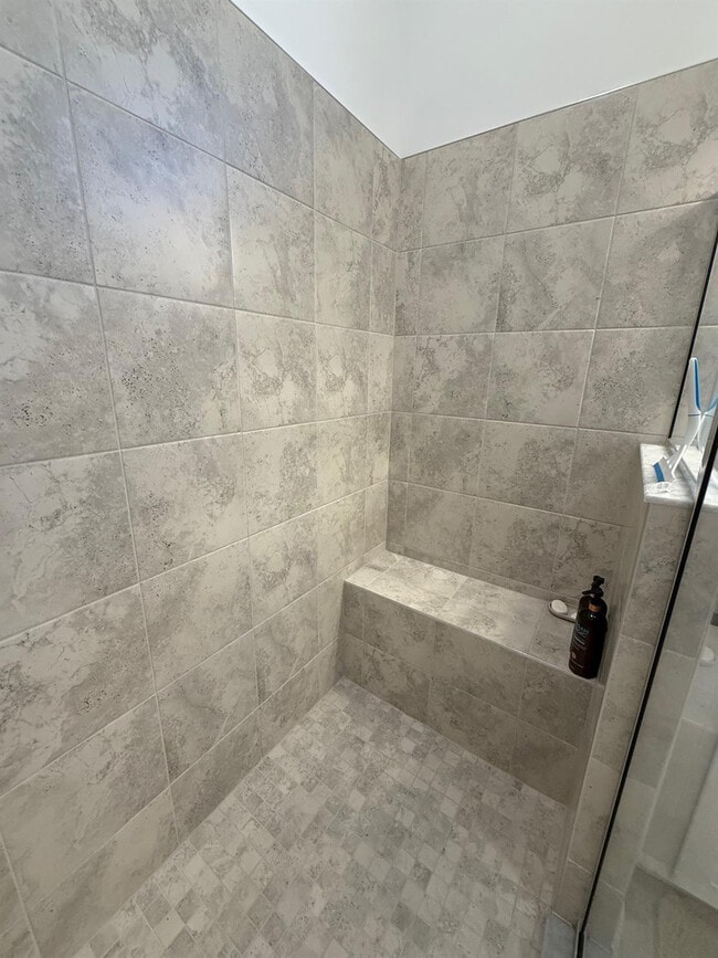 Building Photo - 187 SE Via Sangro