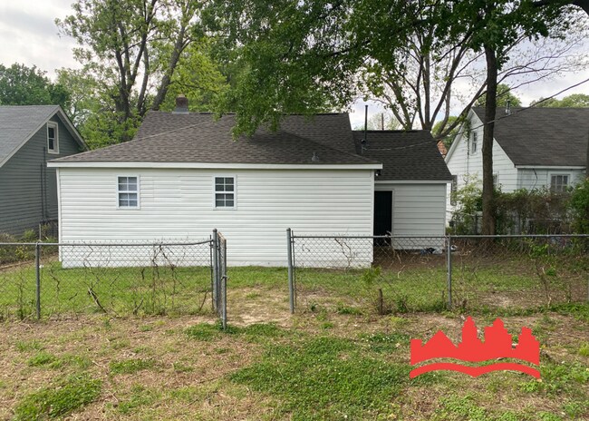 Building Photo - 944 Semmes St