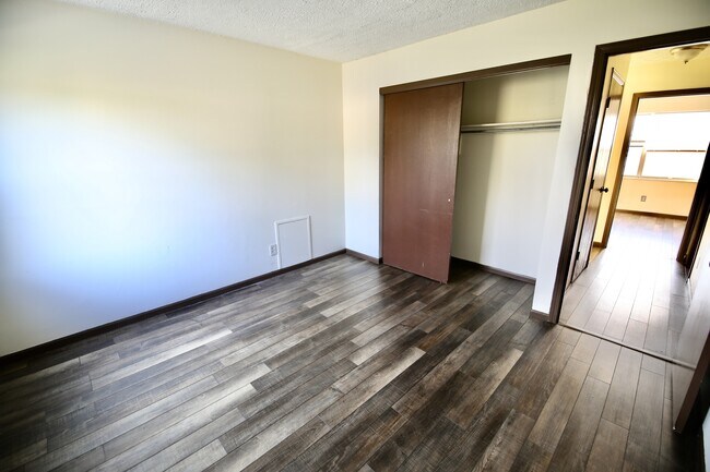 Building Photo - 7160 Lauretta Ct