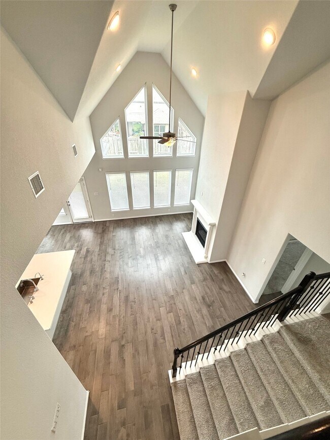 Building Photo - 3630 Windward Canyon Dr