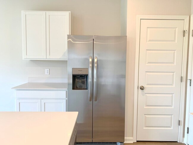 Building Photo - 821 Moray Ln