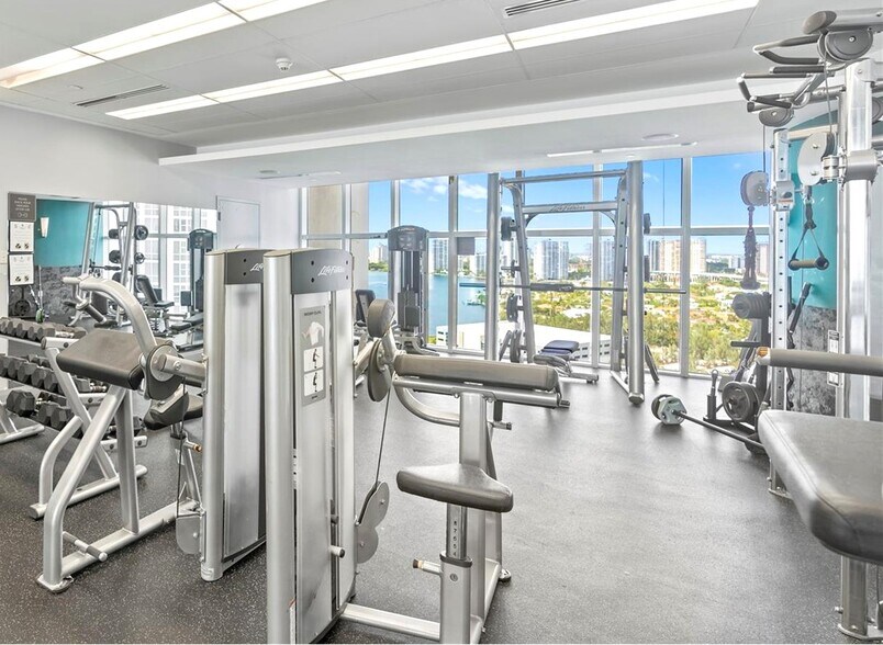 Building Photo - 18101 Collins Ave